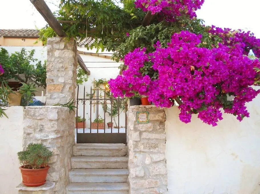 Casa Adriana Affascinante Casa In Pietra Villa Buseto Palizzolo 0*,  Italy