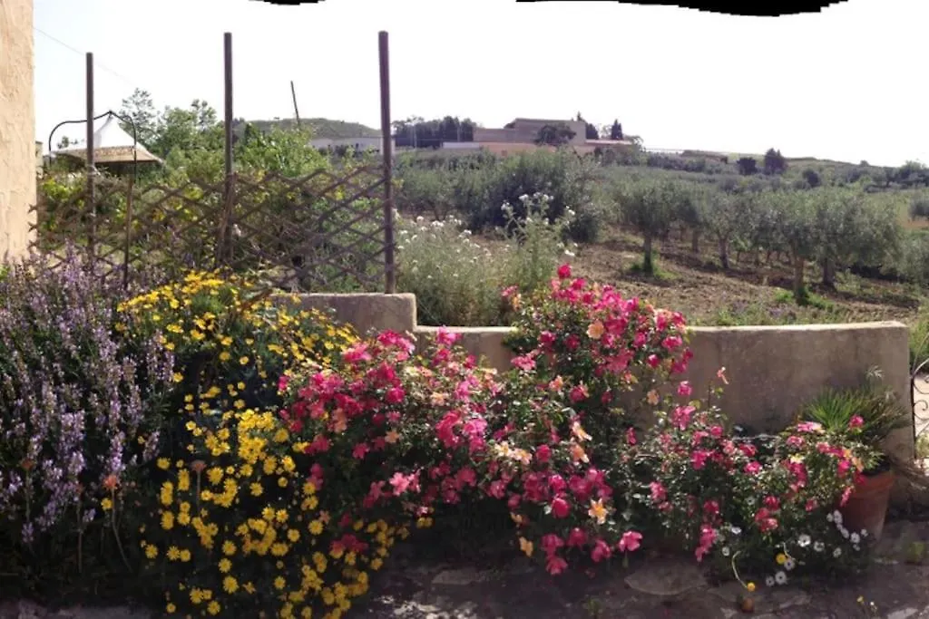 Chalet Casa Adriana Affascinante Casa In Pietra Villa Buseto Palizzolo Italy